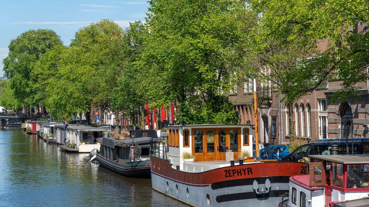 Z Amsterdamu navždy zmizí nejstarší místní hausbót